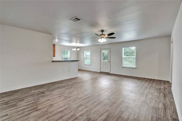 624 Crockett Drive, Cleburne, TX 76033