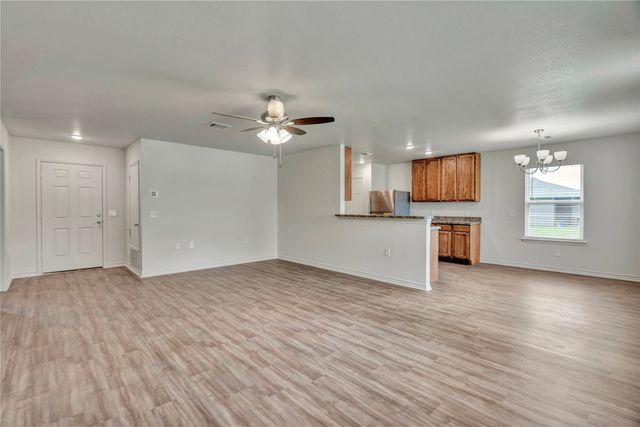 624 Crockett Drive, Cleburne, TX 76033