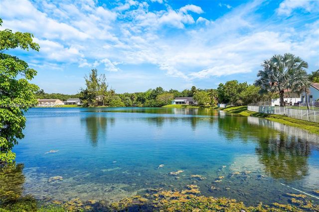 12611 SW 20th St, Miramar, FL 33027