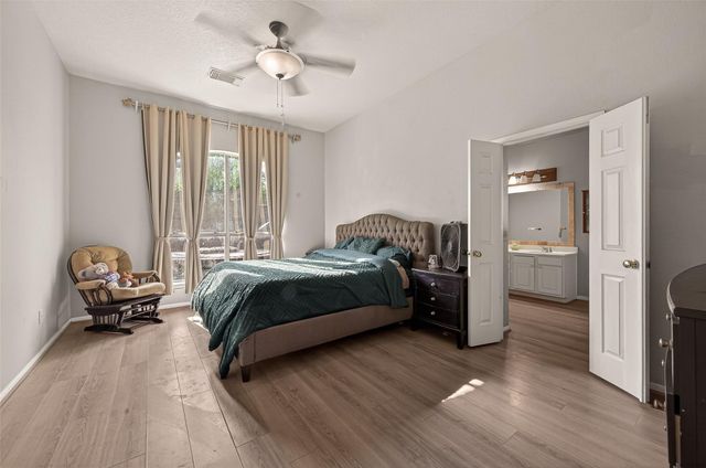 2902 Julie Ann Drive, Pearland, TX 77584