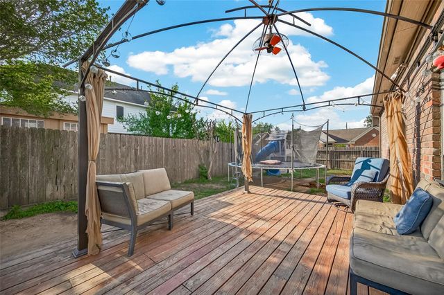 2902 Julie Ann Drive, Pearland, TX 77584