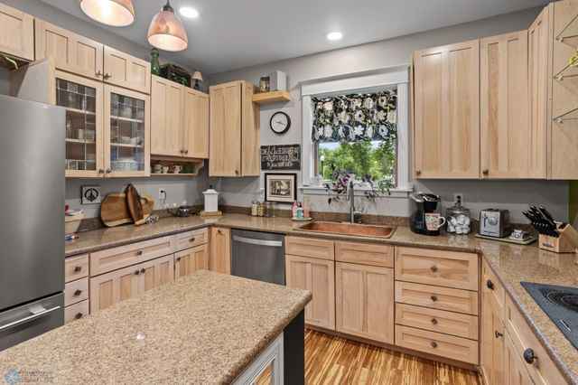 429 9th Avenue S, Fargo, ND 58103