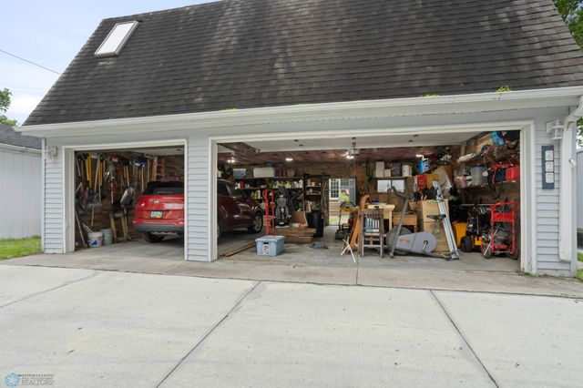 429 9th Avenue S, Fargo, ND 58103