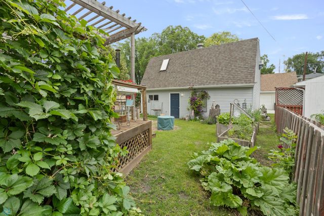 429 9th Avenue S, Fargo, ND 58103
