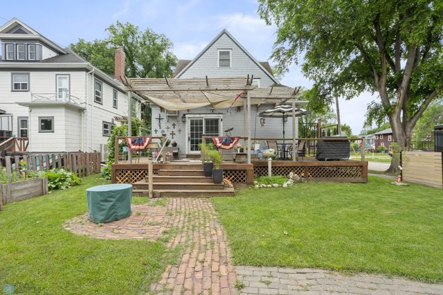 429 9th Avenue S, Fargo, ND 58103