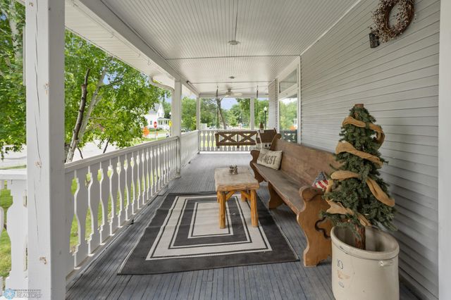 429 9th Avenue S, Fargo, ND 58103