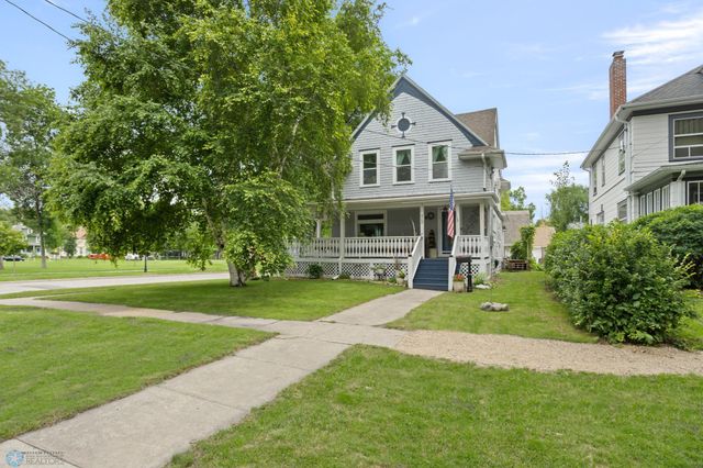 429 9th Avenue S, Fargo, ND 58103