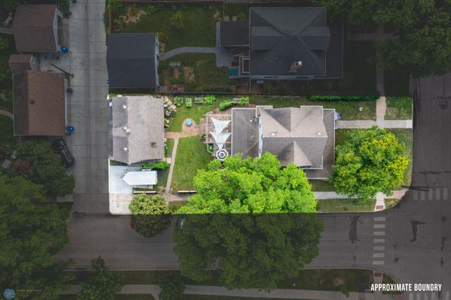429 9th Avenue S, Fargo, ND 58103
