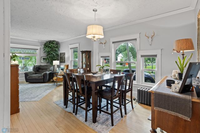 429 9th Avenue S, Fargo, ND 58103