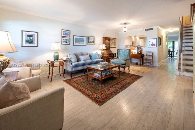 2835 NE 60th St, Fort Lauderdale, FL 33308