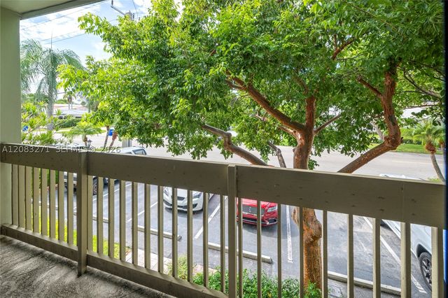 2835 NE 60th St, Fort Lauderdale, FL 33308