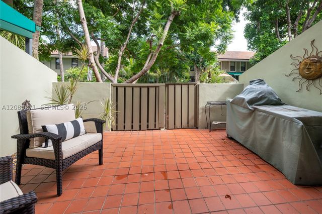 2835 NE 60th St, Fort Lauderdale, FL 33308