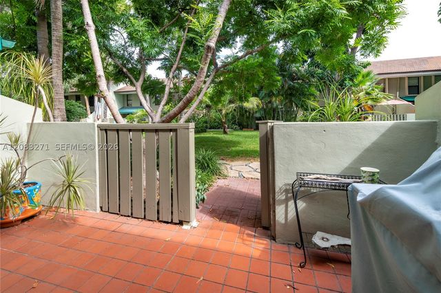 2835 NE 60th St, Fort Lauderdale, FL 33308