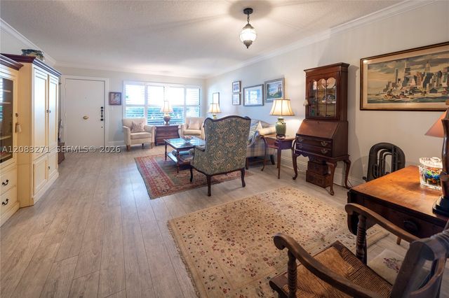 2835 NE 60th St, Fort Lauderdale, FL 33308