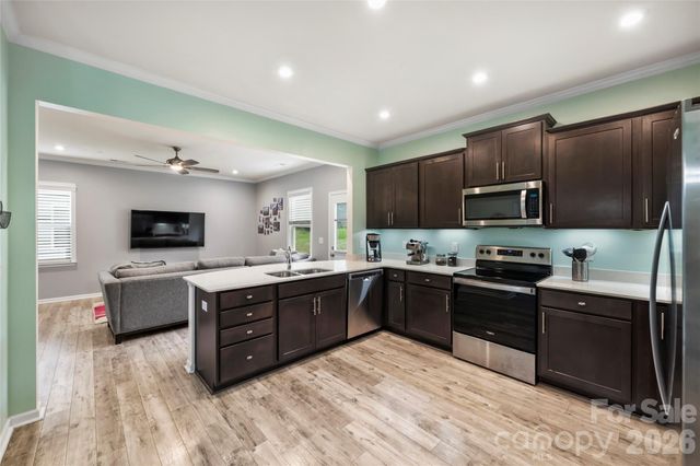 1530 Starmount Cove Lane, Charlotte, NC 28210