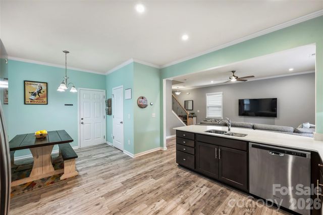 1530 Starmount Cove Lane, Charlotte, NC 28210