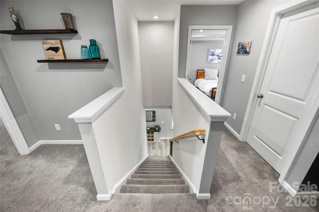 1530 Starmount Cove Lane, Charlotte, NC 28210