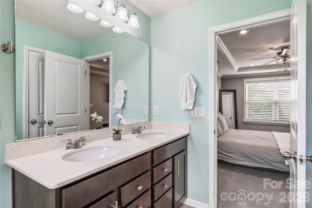 1530 Starmount Cove Lane, Charlotte, NC 28210