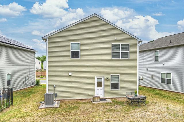 1530 Starmount Cove Lane, Charlotte, NC 28210