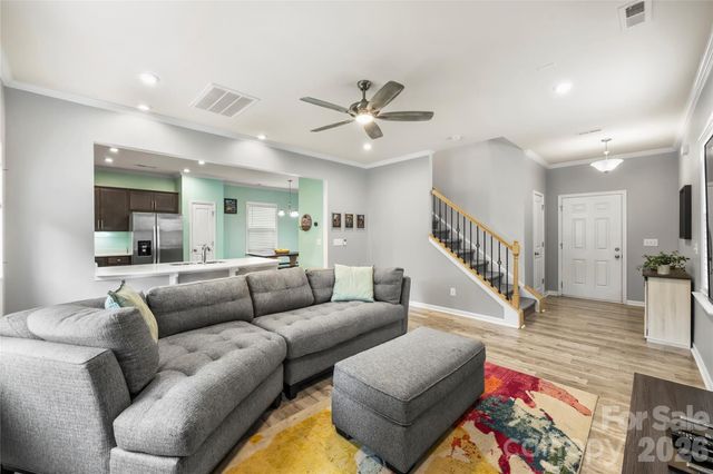 1530 Starmount Cove Lane, Charlotte, NC 28210