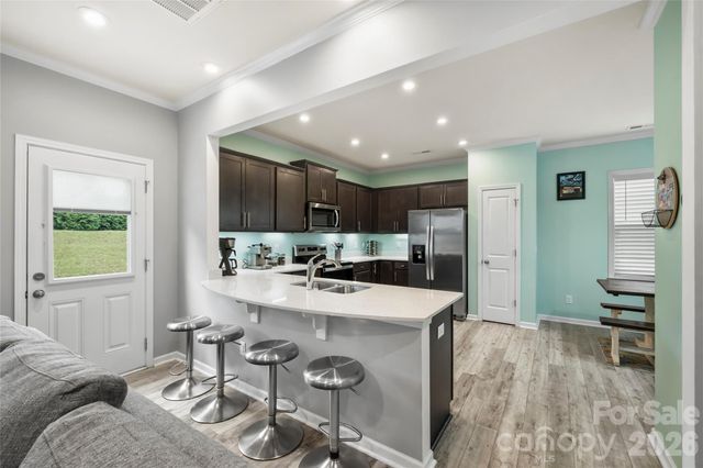 1530 Starmount Cove Lane, Charlotte, NC 28210
