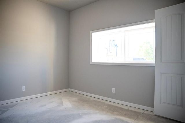 830 Cedar Ridge Drive, Raymore, MO 64083