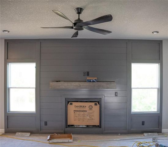 830 Cedar Ridge Drive, Raymore, MO 64083