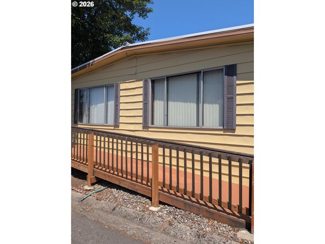 21100 Ne SANDY Blvd 36, Fairview, OR 97024