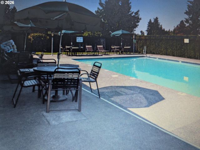 21100 Ne SANDY Blvd 36, Fairview, OR 97024