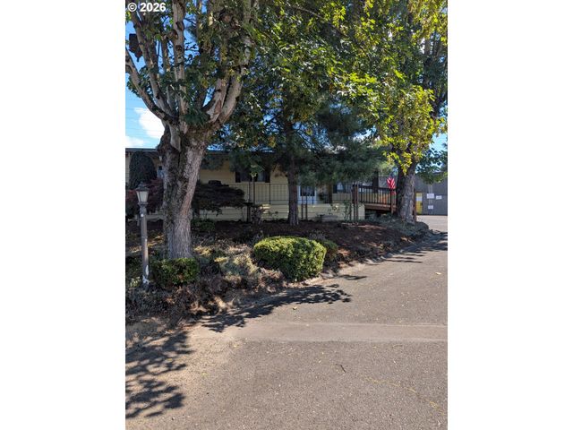21100 Ne SANDY Blvd 36, Fairview, OR 97024