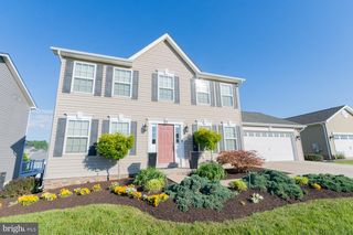 48 TOULOUSE LN, Martinsburg, WV 25403