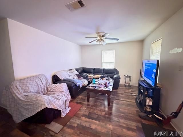 217 N Washington Avenue, England, AR 72046