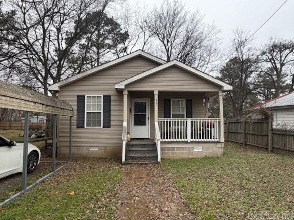 217 N Washington Avenue, England, AR 72046