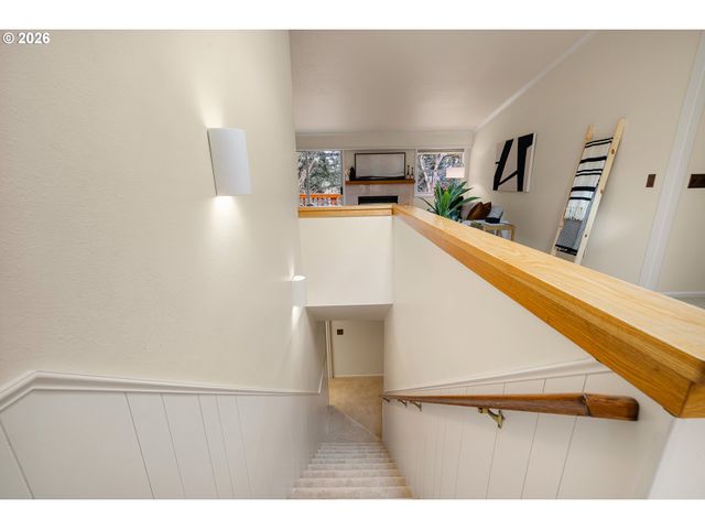 2323 W 28TH Ave, Eugene, OR 97405