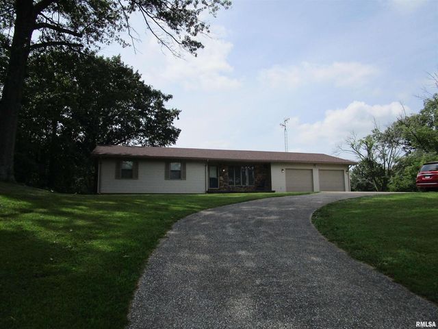 1253 County Road 800 E, Carmi, IL 62821