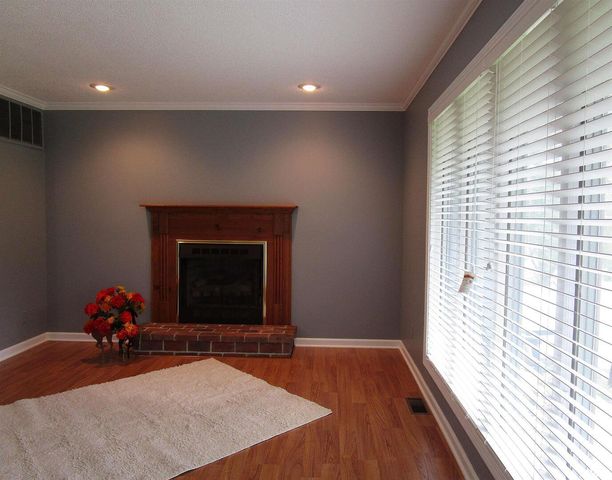 1253 County Road 800 E, Carmi, IL 62821