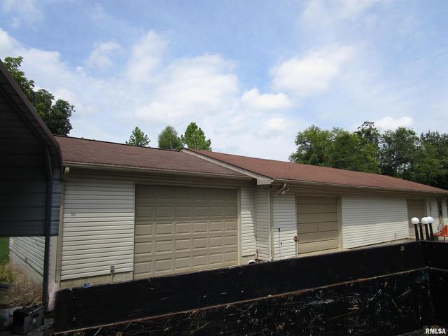 1253 County Road 800 E, Carmi, IL 62821