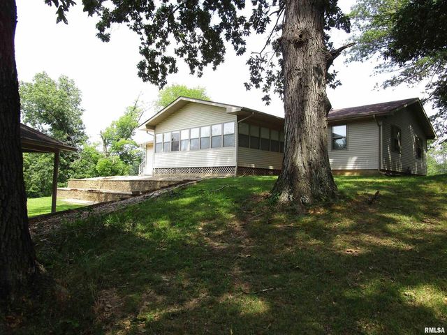 1253 County Road 800 E, Carmi, IL 62821