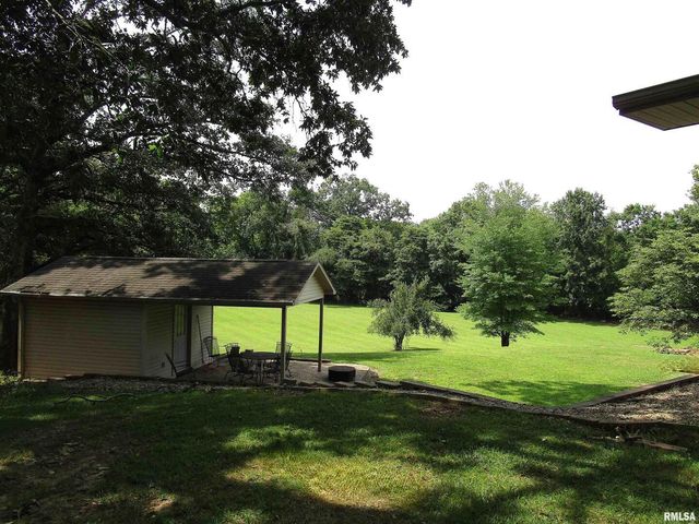 1253 County Road 800 E, Carmi, IL 62821