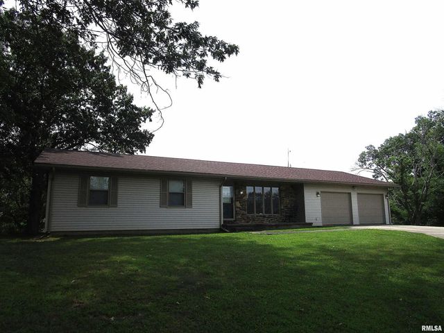 1253 County Road 800 E, Carmi, IL 62821
