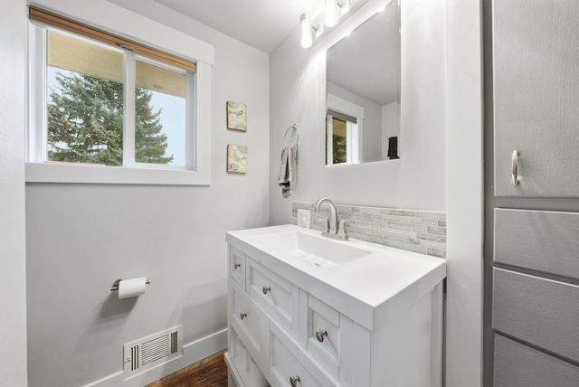 11820 E Mission Ave, Spokane Valley, WA 99206