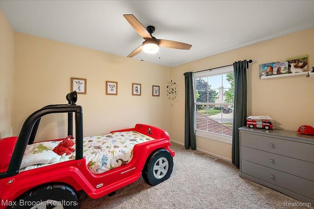 24435 Nantucket Drive, Novi, MI 48374