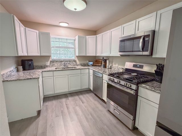 604 Cooper Street, Ennis, TX 75119