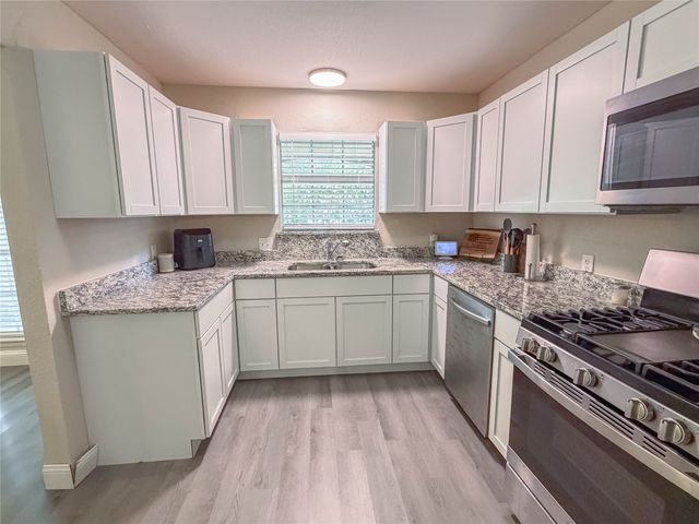 604 Cooper Street, Ennis, TX 75119