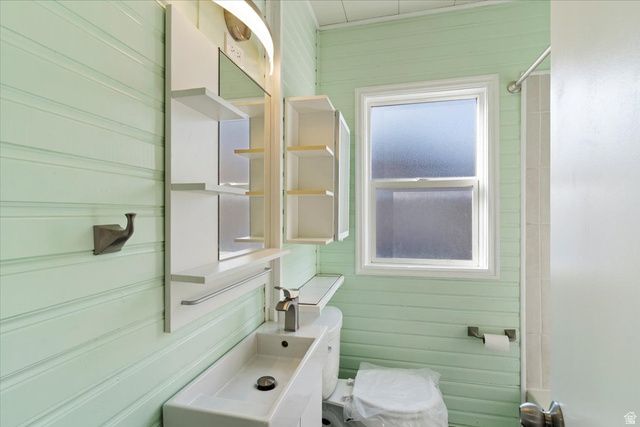 9 COLONIAL, Layton, UT 84041