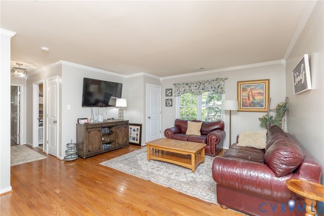 11306 Longtown Dr, Midlothian, VA 23112