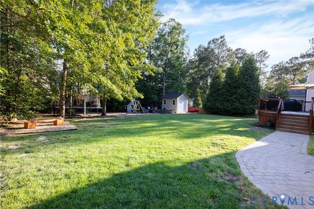 11306 Longtown Dr, Midlothian, VA 23112