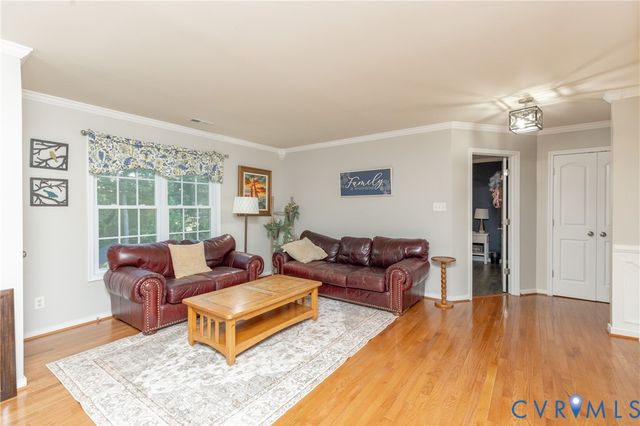 11306 Longtown Dr, Midlothian, VA 23112