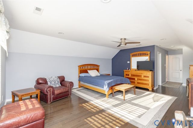 11306 Longtown Dr, Midlothian, VA 23112