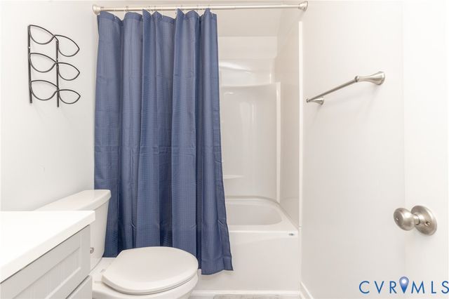 11306 Longtown Dr, Midlothian, VA 23112